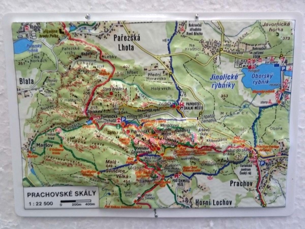 Prachovské skály s turistickou mapou